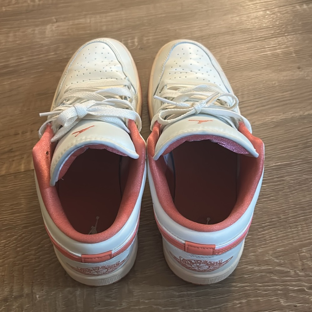 Women Nike  Jordan Shoes Size 9.5 Almost New Color White And Pink. - Picture 4 of 13
